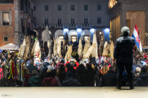 Il Carnevale europeo delle maschere zoomorfe diventa virale e incorona Isernia quale sua capitale