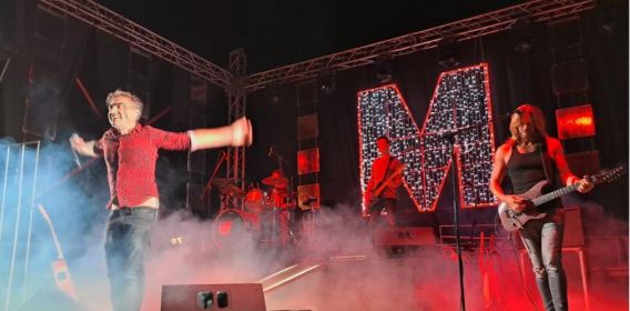 Busso, il Rock'nRoll di Marco Ligabue fa esplodere la piazza