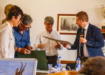 Opi celebra il Camoscio Appenninico con il nuovo gioiello di Giuliano Montaldi