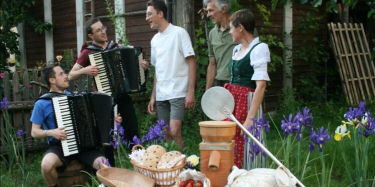 Settimanadelbaratto.it, una fisarmonica, un’insegna vintage e lezioni di tombolo per soggiornare nei B&B italiani